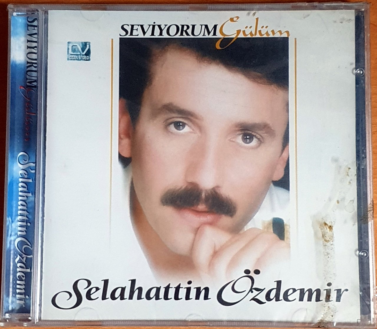SELAHATTİN ÖZDEMİR - SEVİYORUM GÜLÜM - CD SIFIR