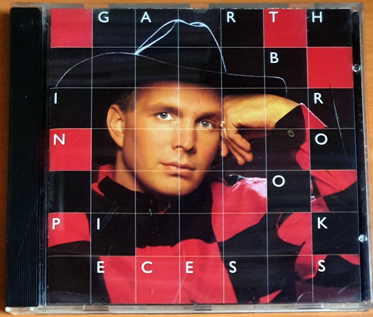 GARTH BROOKS - IN PIECES (1993) - CD 2.EL