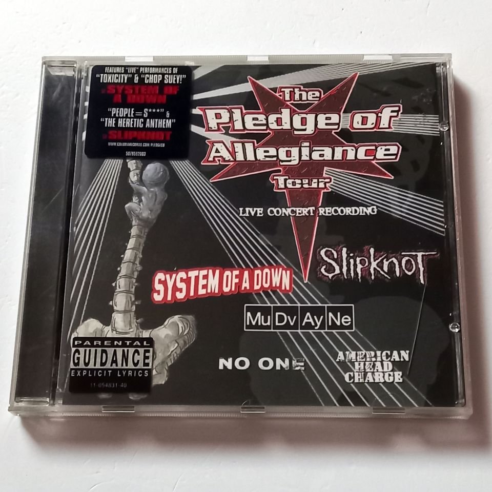 VARIOUS ARTIST – THE PLEDGE OF ALLEGIANCE TOUR - SYSTEM OF A DOWN, SLIPKNOT, MUDVAYNE, AMERICAN HEAD CHARGE, NO ONE (2002)   - CD COMPILATION 2.EL