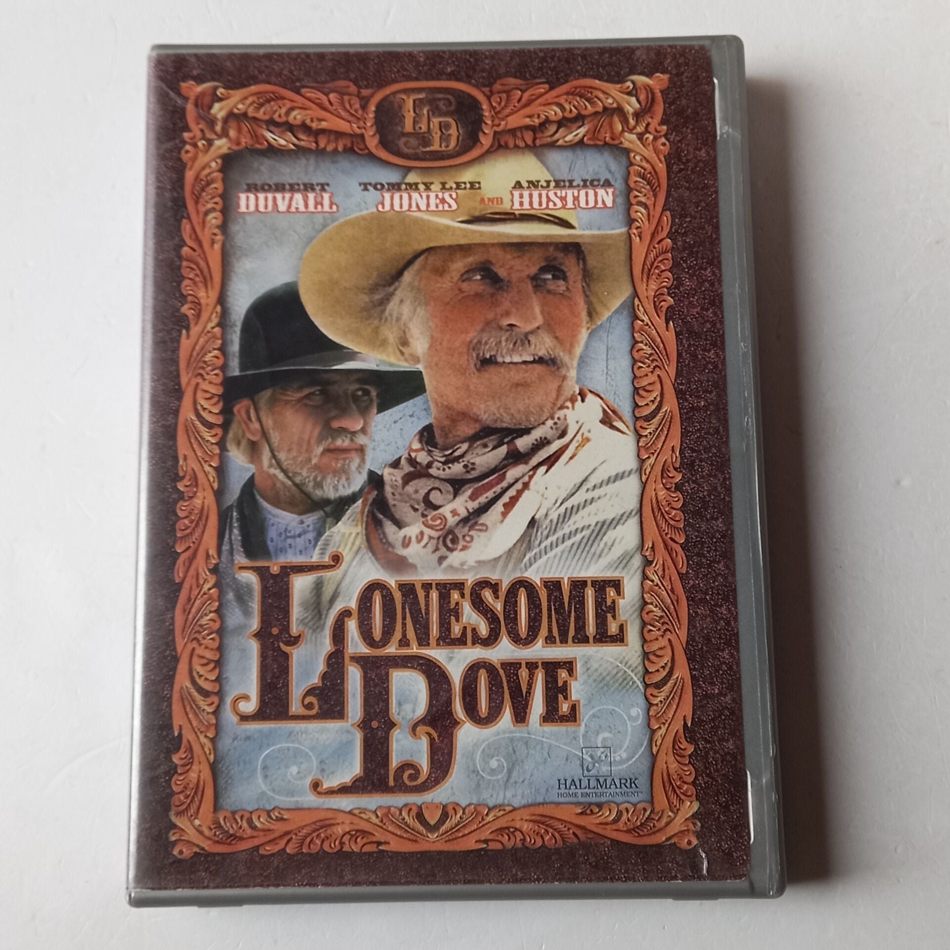 LONESOME DOVE - ROBERT DUVALL, TOMMY LEE JONES, ANJELICA HUSTON - 2DVD 2.EL