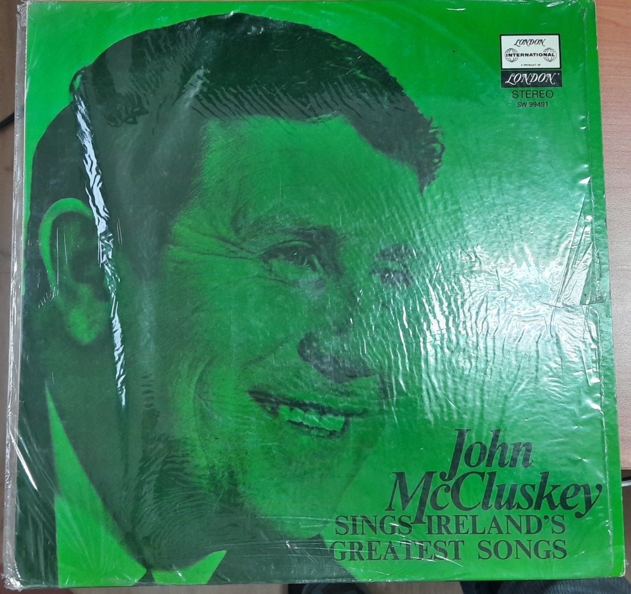 JOHN McCLUSKEY - SINGS IRELAND'S GREATEST SONGS (1968) - 2.EL PLAK