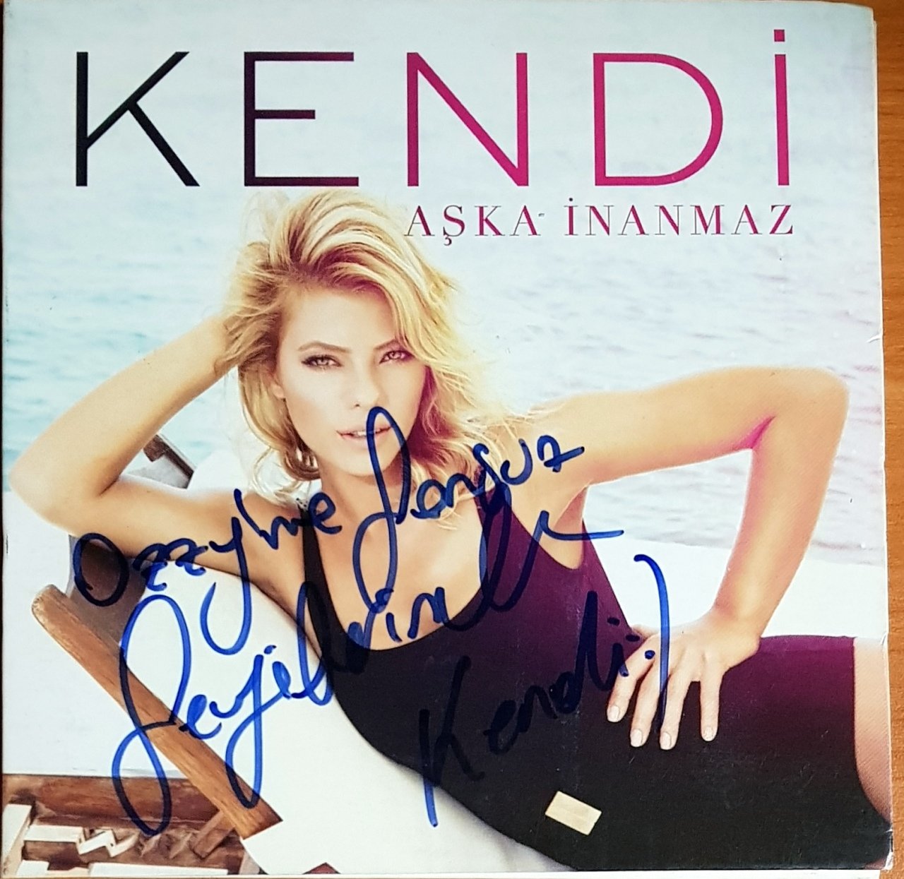 KENDİ - AŞKA İNANMAZ (2013) İMZALI SINGLE CD 2.EL