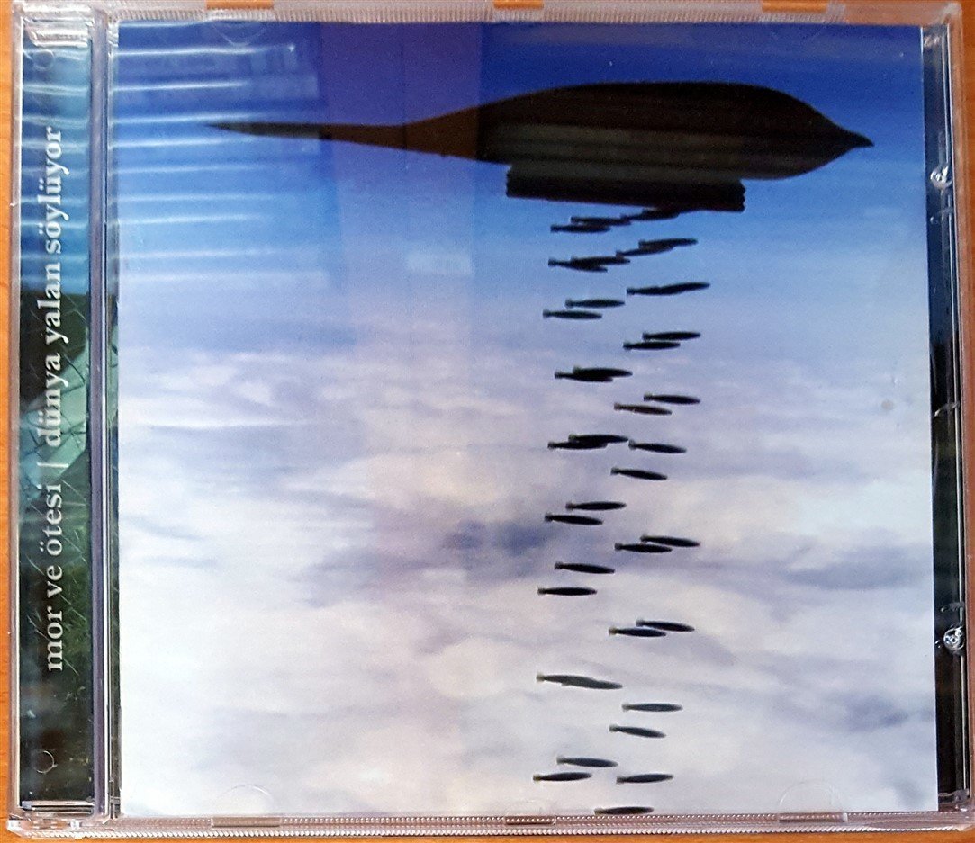 MOR VE ÖTESİ - DÜNYA YALAN SÖYLÜYOR (2004) PASAJ - CD 2.EL