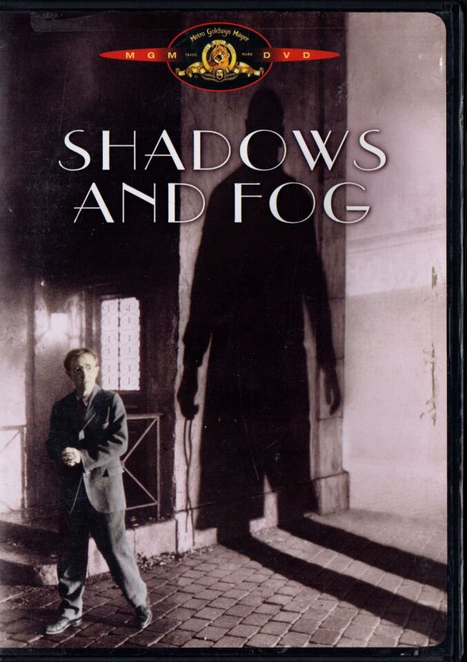 SHADOWS AND FOG - WOODY ALLEN - DVD 2.EL 1. BÖLGE TÜRKÇE ALTYAZI YOKTUR