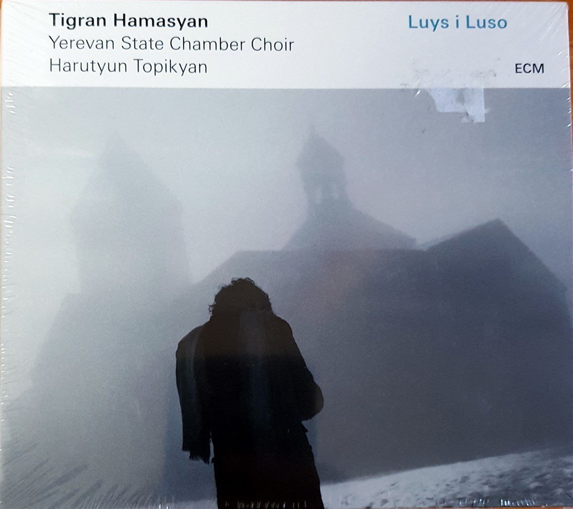TIGRAN HAMASYAN - LUYS I LUSO / YEREVAN STATE CHAMBER CHOIR / HARUTYUN TOPIKYAN (2015) ECM RECORDS CD SIFIR
