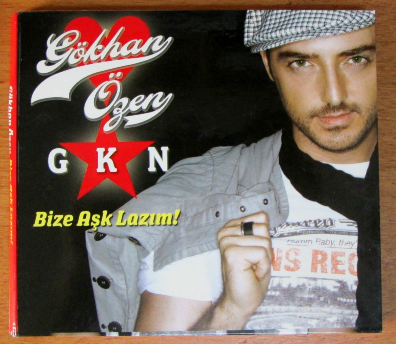 GÖKHAN ÖZEN - BİZE AŞK LAZIM DIGIPACK CD 2.EL
