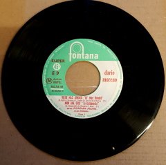 DARIO MORENO - VIEUX MAC DONALD / EXODUS / MON ANE GRIS / LE DOS DANS L'HERBE (1961) - 7'' 45 DEVİR 2.EL PLAK