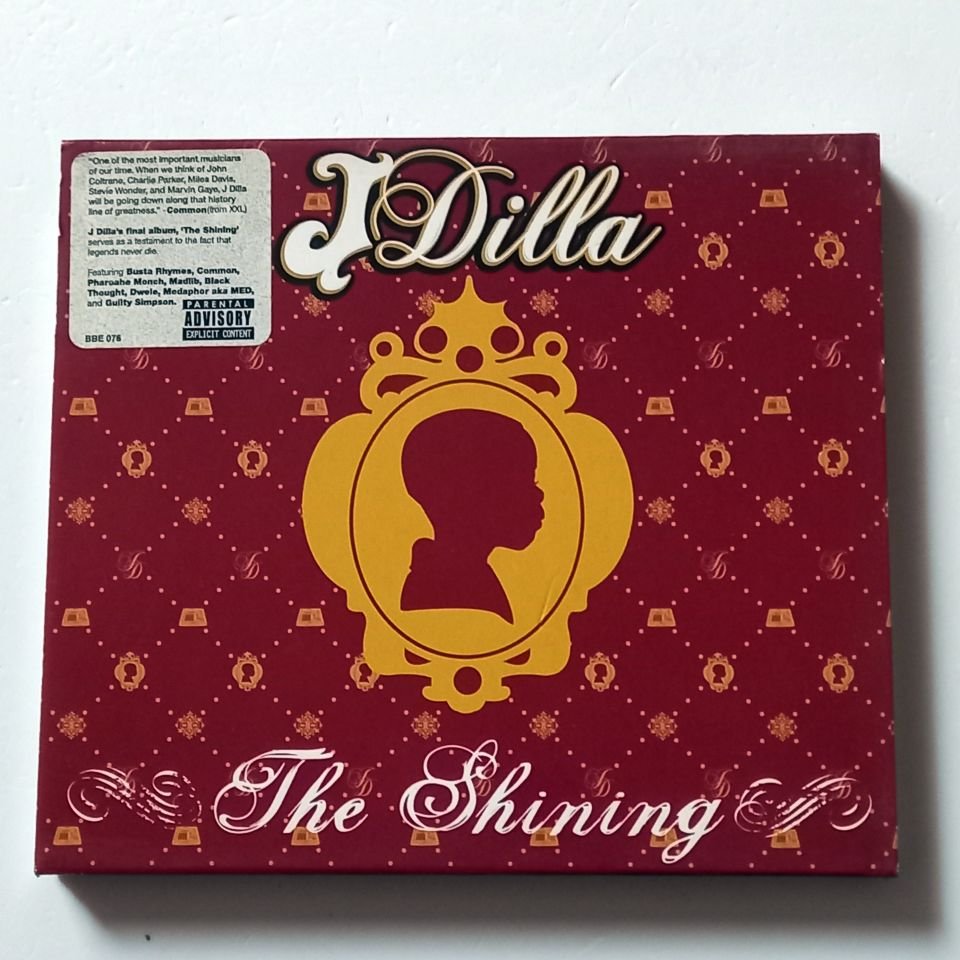 J DILLA – THE SHINING (2006) - CD SLIPCOVER 2.EL