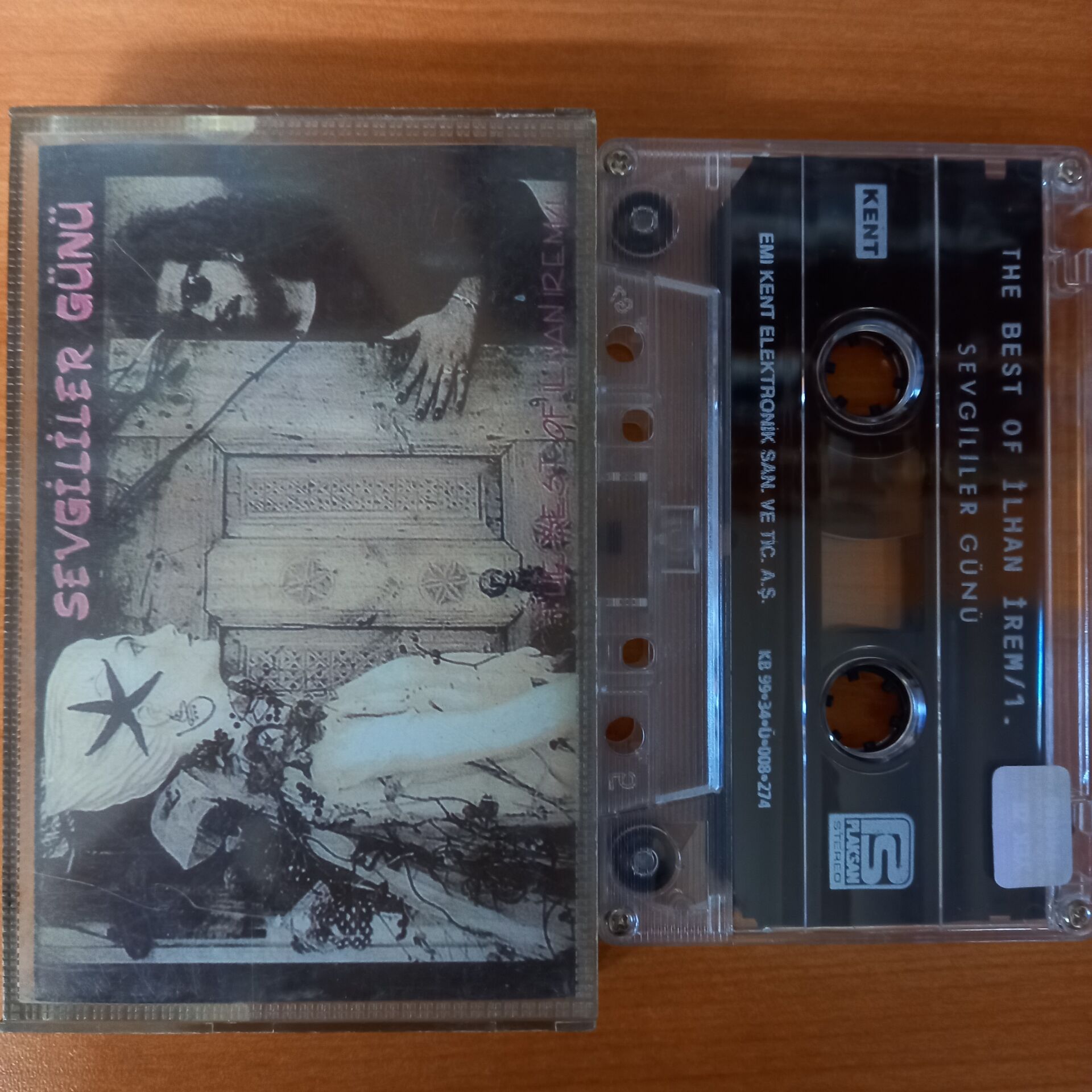 İLHAN İREM – THE BEST OF İLHAN İREM / SEVGİLİLER GÜNÜ (1999) - KASET 2.EL