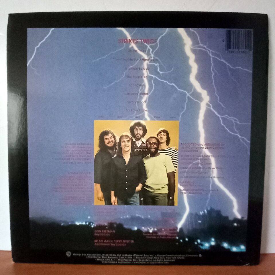 LARRY CARLTON – STRIKES TWICE (1980) - LP 2.EL PLAK