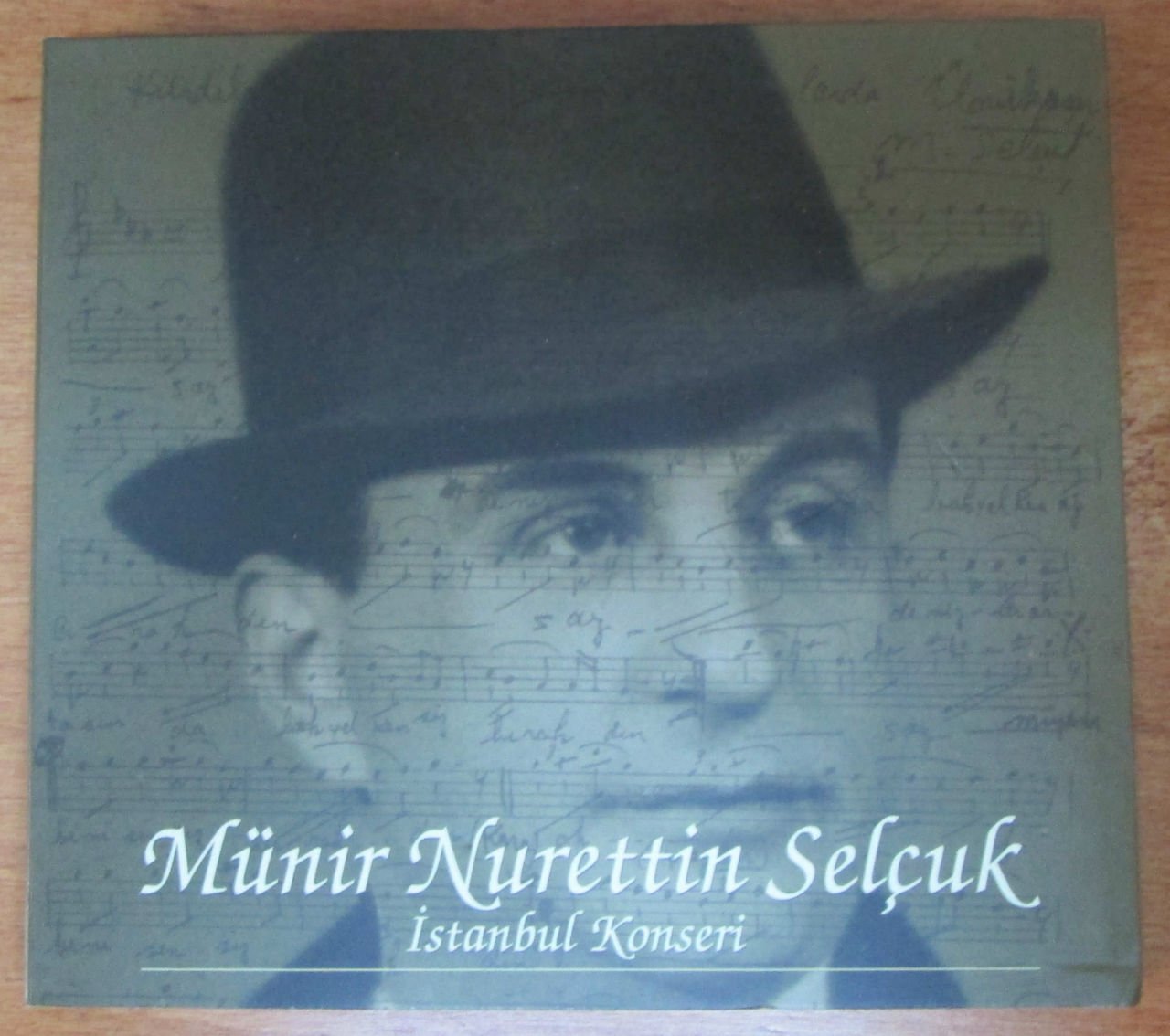 MÜNİR NURETTİN SELÇUK İSTANBUL KONSERİ - CD 2.EL