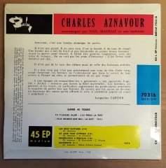 CHARLES AZNAVOUR - LES DEUX GUITARES / CE JOUR TANT ATTENDU / RENDEZ-VOUS A BRASILIA / FRATERNITE (1960) - 7'' 45 DEVİR 2.EL PLAK