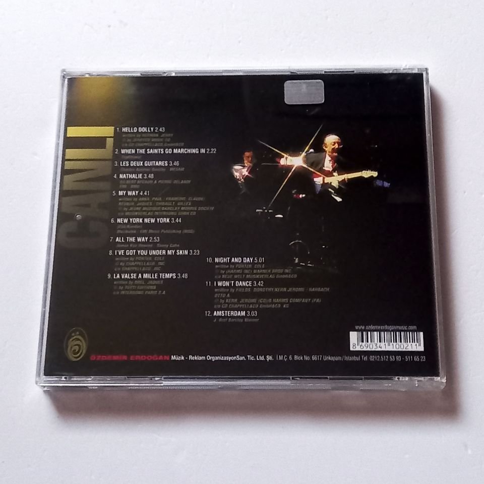 ÖZDEMİR ERDOĞAN - SAHNELERDEN CANLI KAYITLAR (2004) - CD 2.EL