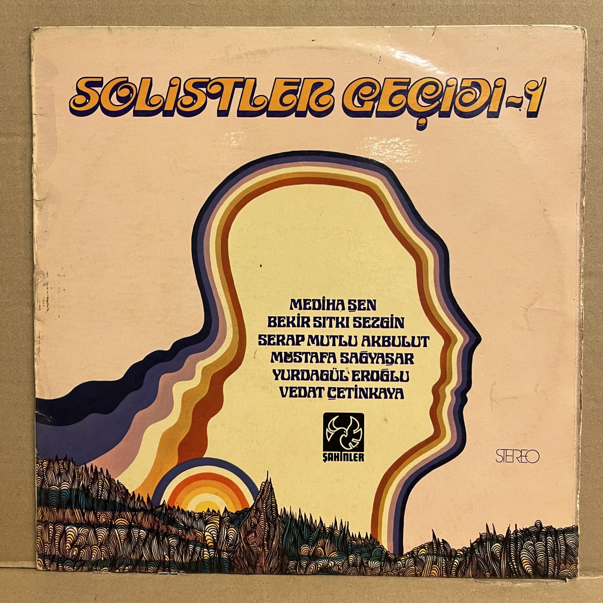 SOLİSTLER GEÇİDİ 1 - MEDİHA ŞEN, BEKİR SITKI SEZGİN, SERAP MUTLU AKBULUT,.. (1976) - LP 2.EL PLAK