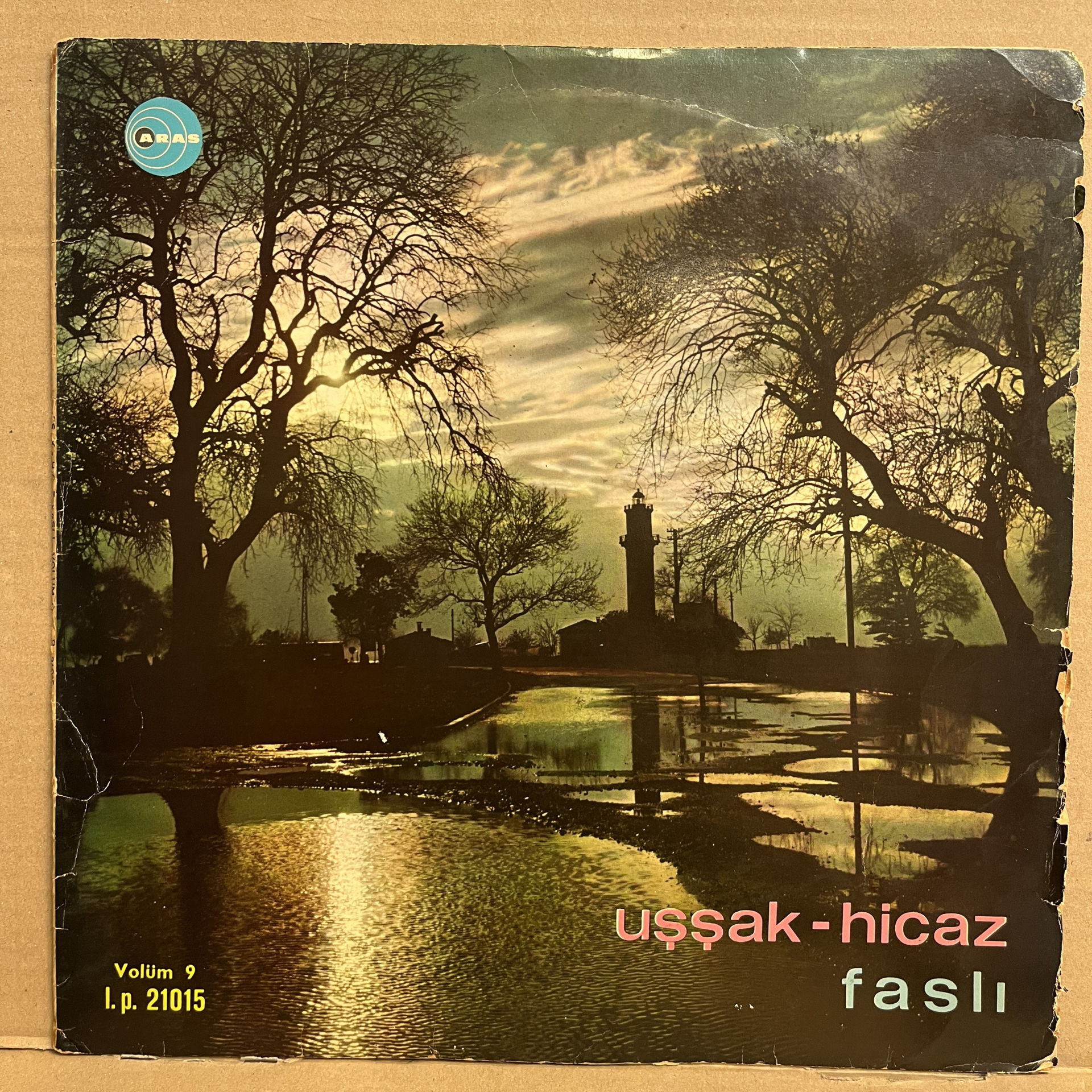 UŞŞAK - HİCAZ FASLI NO 9 / ARAS PLAK (197?) - LP 2.EL PLAK