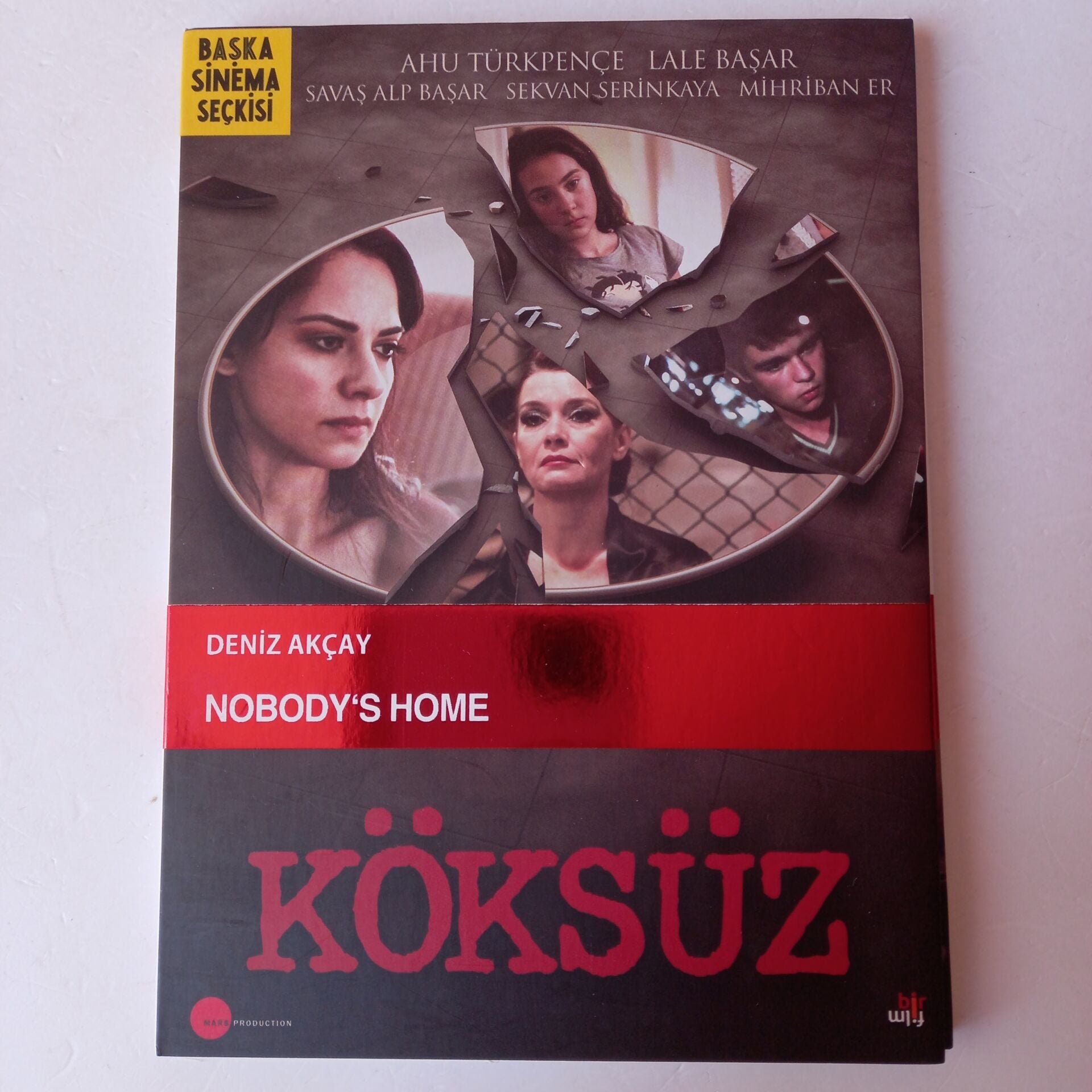 KÖKSÜZ / NOBODY'S HOME - DENİZ AKÇAY, AHU TÜRKPENÇE, LALE BAŞAR / BAŞKA SİNEMA SEÇKİSİ - DVD DIGIPAK 2.EL