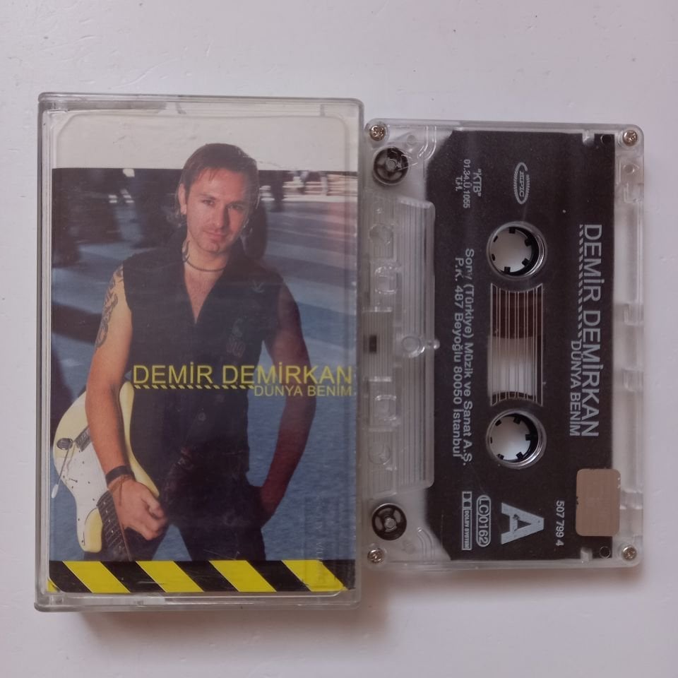DEMİR DEMİRKAN - DÜNYA BENİM (2001) - KASET 2.EL
