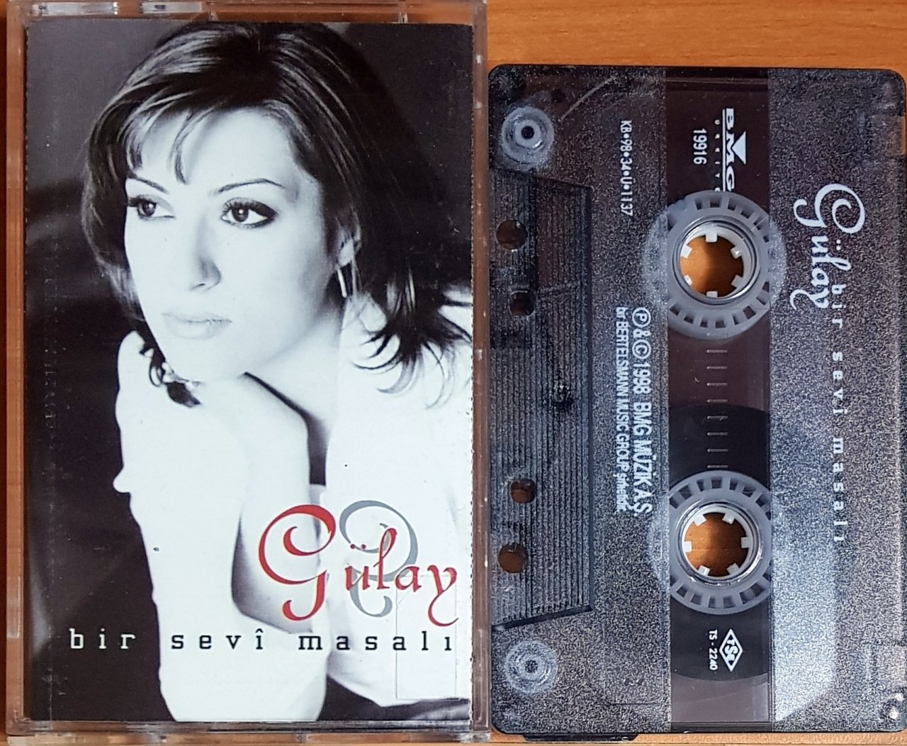 GÜLAY - BİR SEVİ MASALI (1998) BMG KASET 2.EL