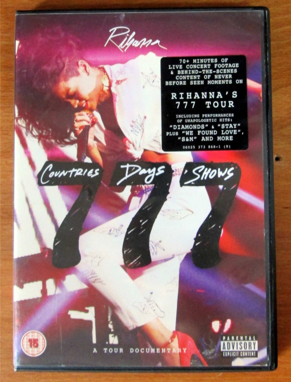 RIHANNA - 7 COUNTRIES 7 DAYS 7 SHOWS - DVD 2.EL
