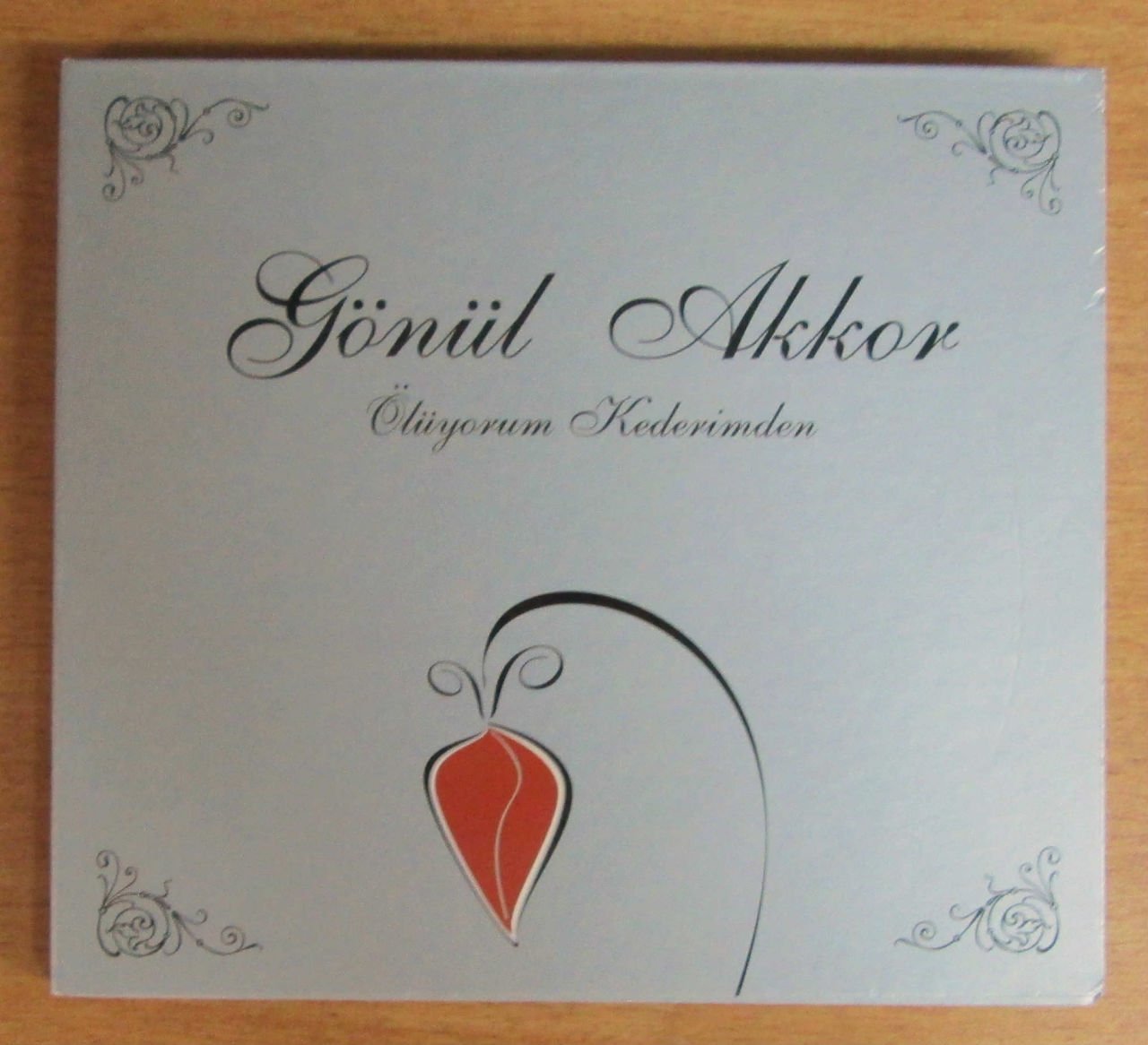 GÖNÜL AKKOR - ÖLÜYORUM KEDERİMDEN - CD 2.EL