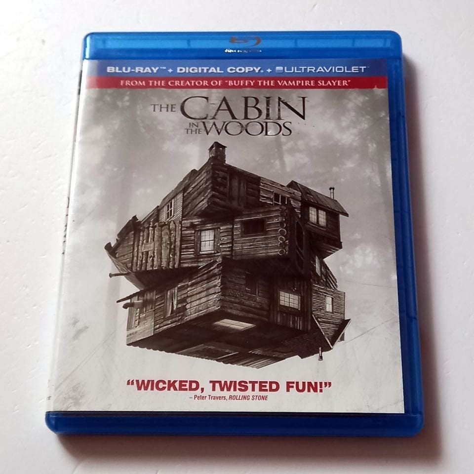 THE CABIN IN THE WOODS - KRISTEN CONNOLLY, CHRIS HEMSWORTH - YÖN.: DREW GODDARD - BLU-RAY REGION A 2.EL TR ALTYAZI YOKTUR