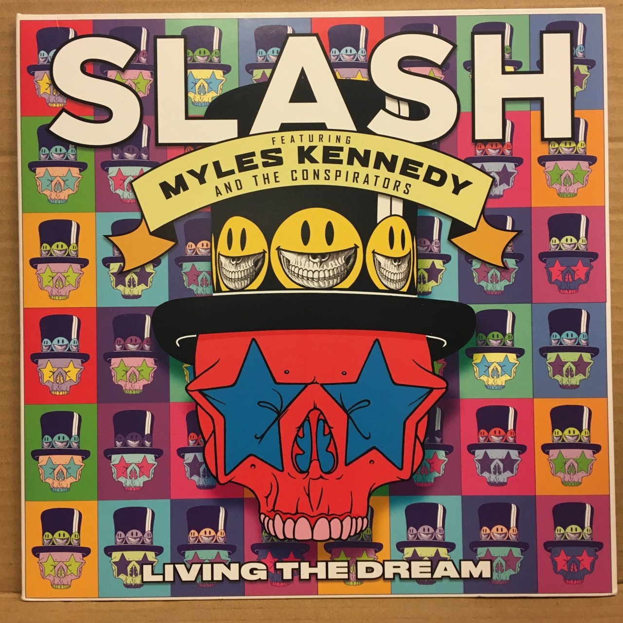 SLASH FEAT. MYLES KENNEDY - LIVING THE DREAM (2018) KIRMIZI RENKLİ 2.EL 2PLAK