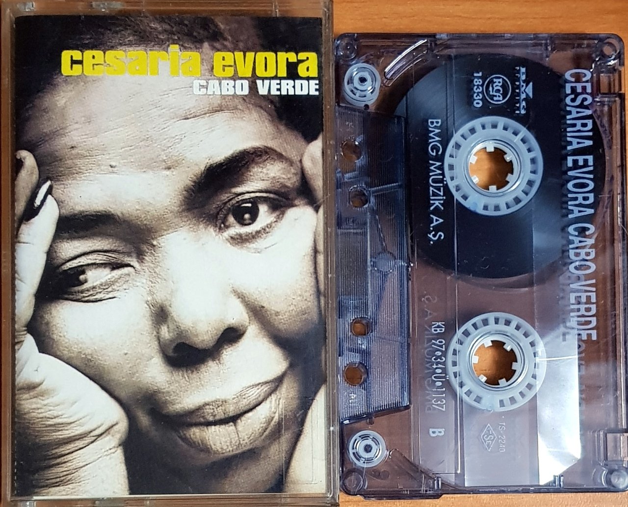 CESARIA EVORA - CABO VERDE (1997) BMG KASET 2.EL