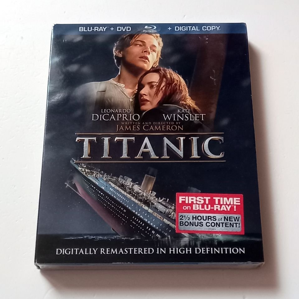 TITANIC - LEONARDO DICAPRIO, KATE WINSLET - YÖN.: JAMES CAMERON - 2 BLU-RAY + 2 DVD SLIPCOVER REGION A SIFIR TR ALTYAZI YOKTUR
