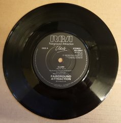 FAIRGROUND ATTRACTION - CLARE / THE GAME OF LOVE (1989) - 7'' 45 DEVİR 2.EL PLAK