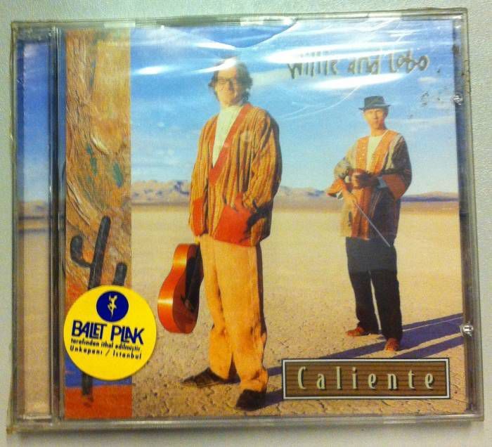WILLIE AND LOBO CALIENTE CD SIFIR