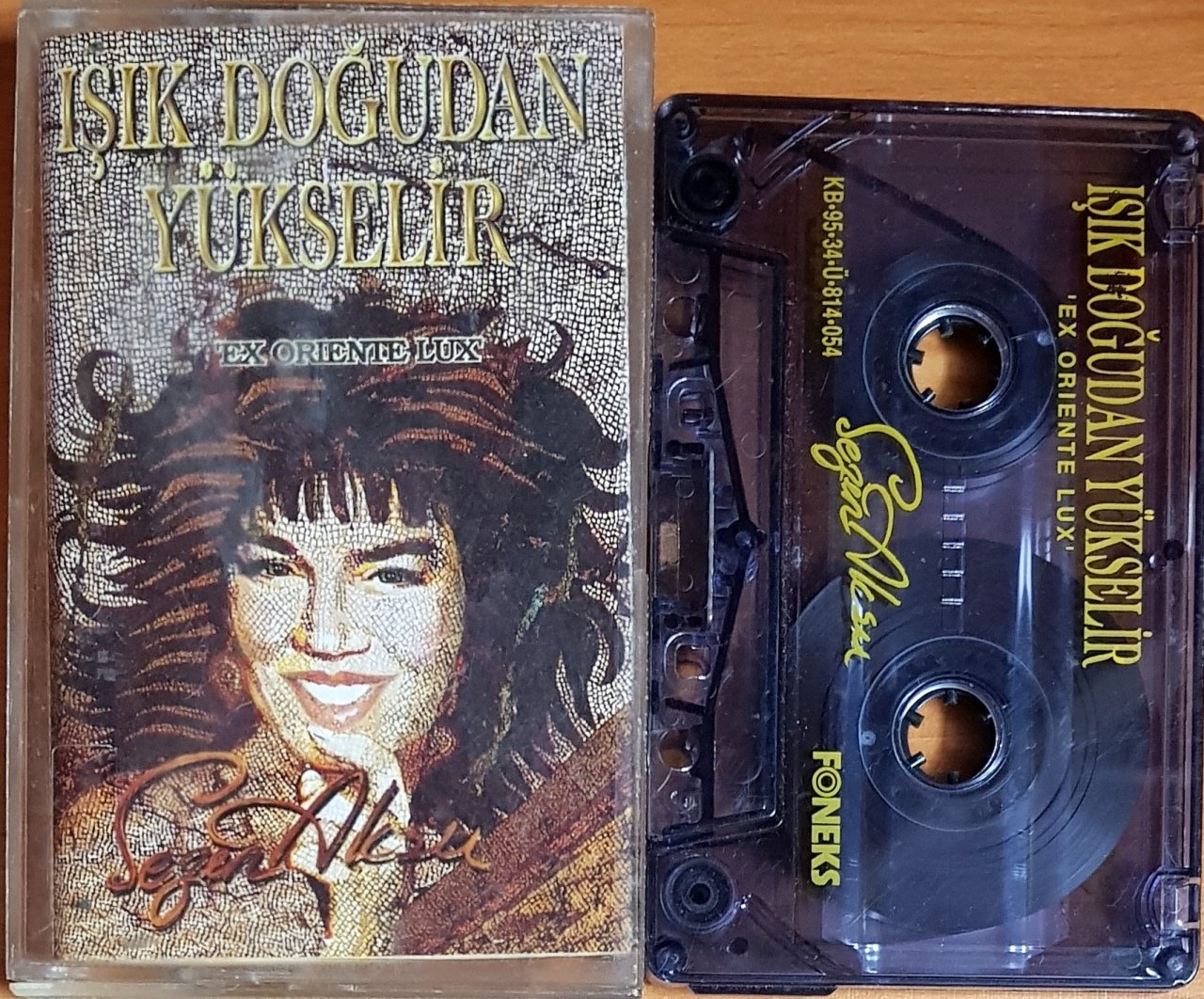 SEZEN AKSU - IŞIK DOĞUDAN YÜKSELİR (1995) TEMPA FONEKS KASET 2.EL