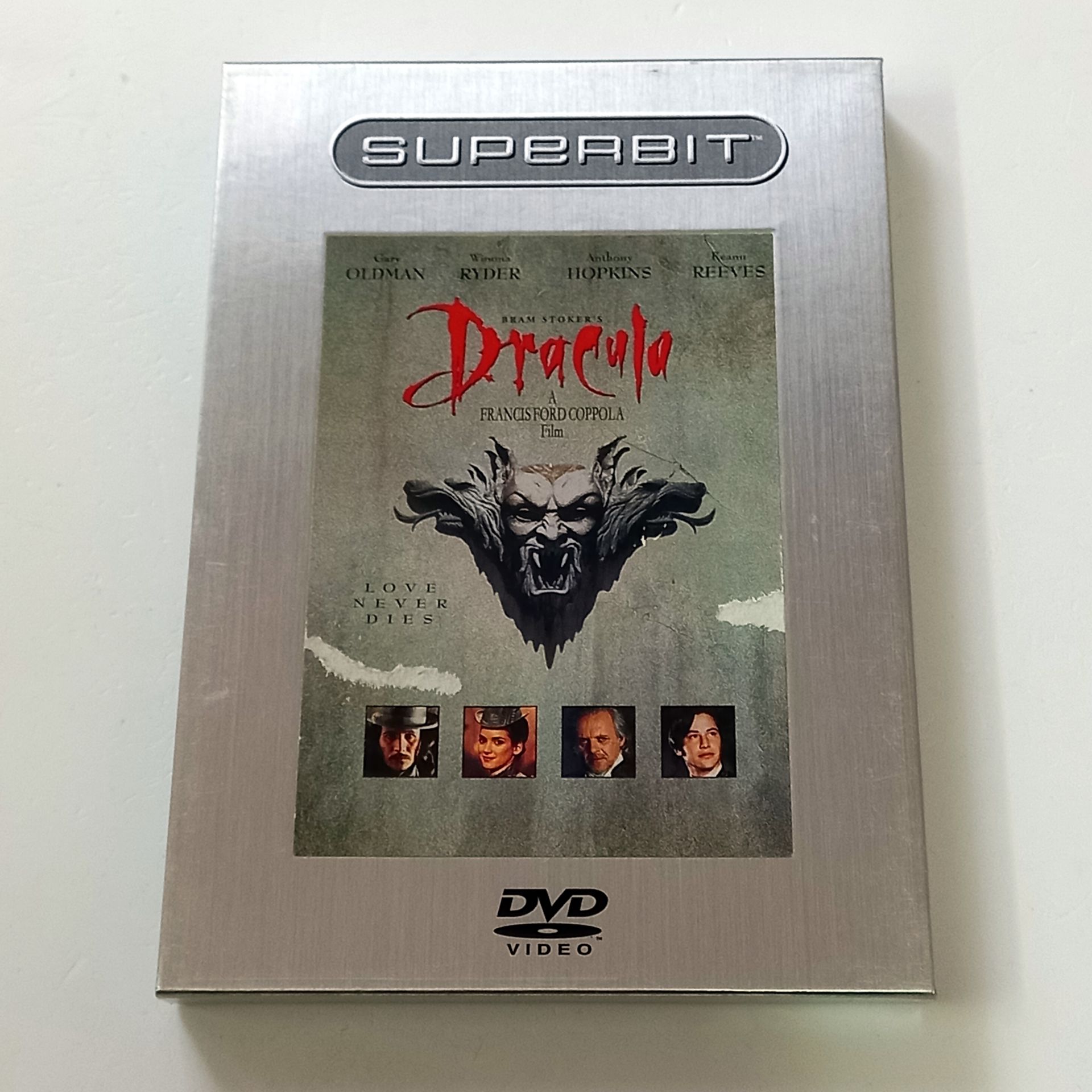 DRACULA - GARY OLDMAN, WINONA RYDER, ANTHONY HOPKINS - YÖN.: FRANCIS FORD COPPOLA - DVD SUPERBIT COLLECTION SLIPCOVER 2.EL 1. BÖLGE TR ALTYAZI YOKTUR