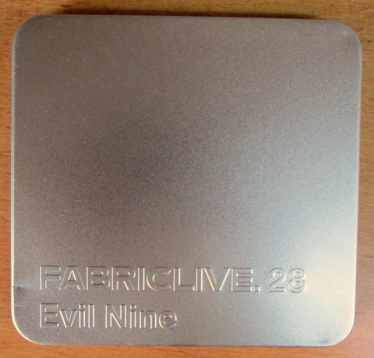 FABRICLIVE. 28 - EVIL NINE - METAL BOX CD 2.EL