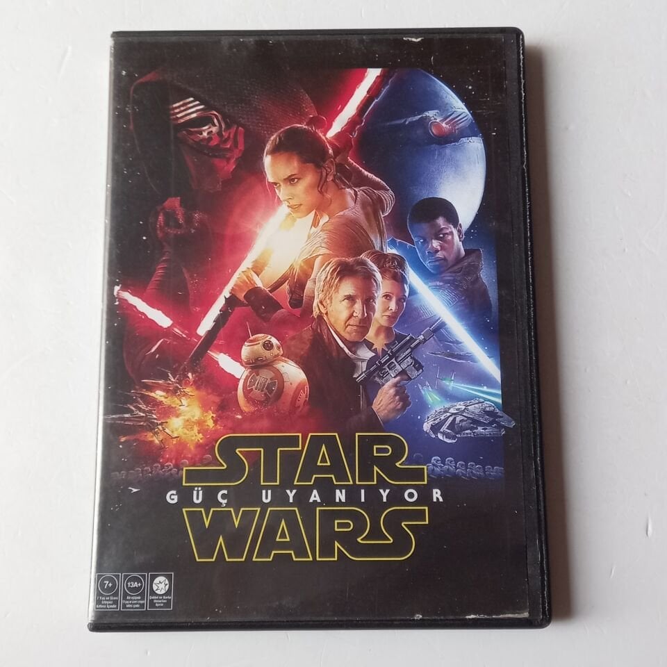 STAR WARS: GÜÇ UYANIYOR - DVD 2.EL (KAPAK SIRTI YIPRANMIŞ)