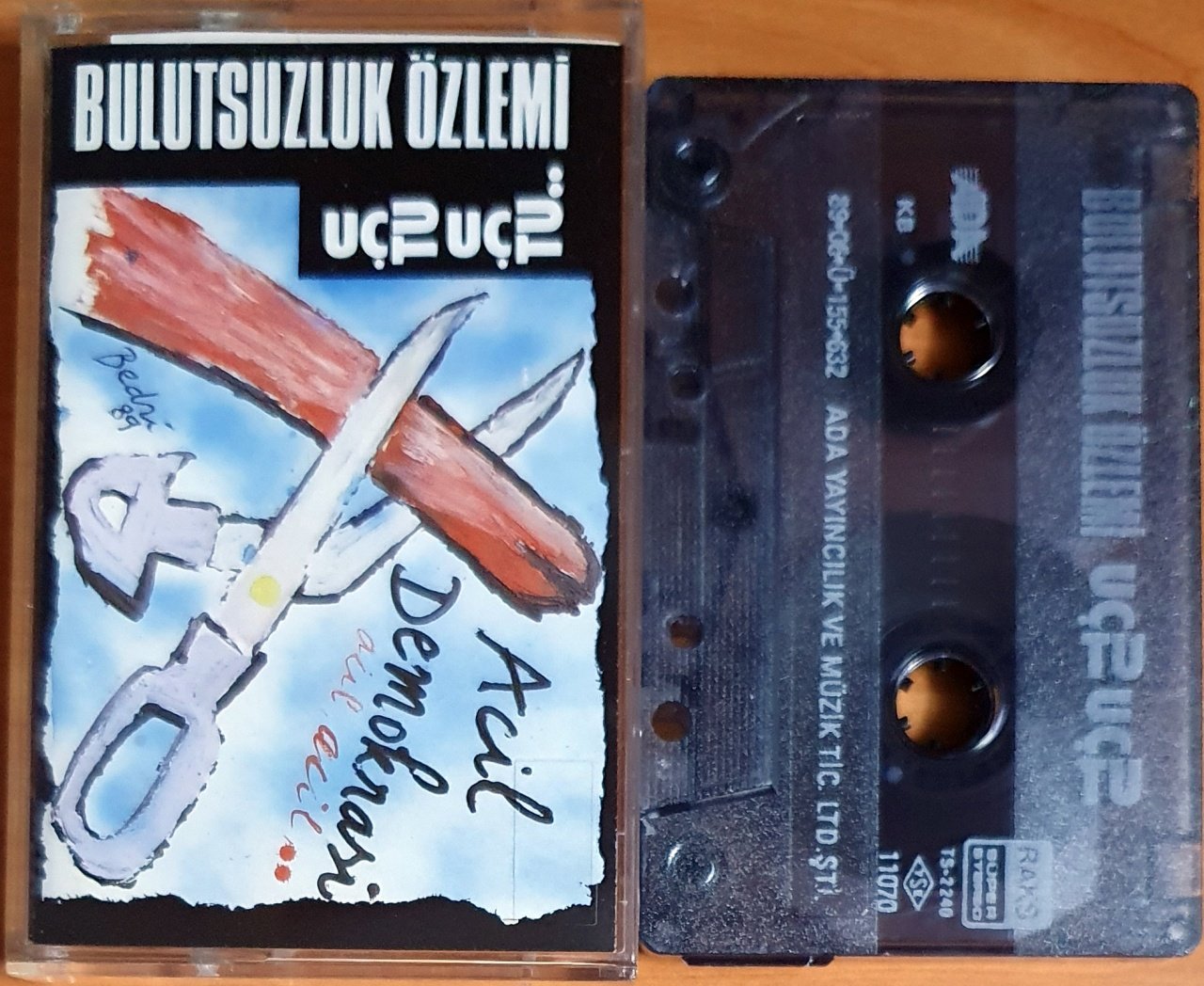 BULUTSUZLUK ÖZLEMİ - UÇTU UÇTU - KASET ADA MÜZİK 2.EL