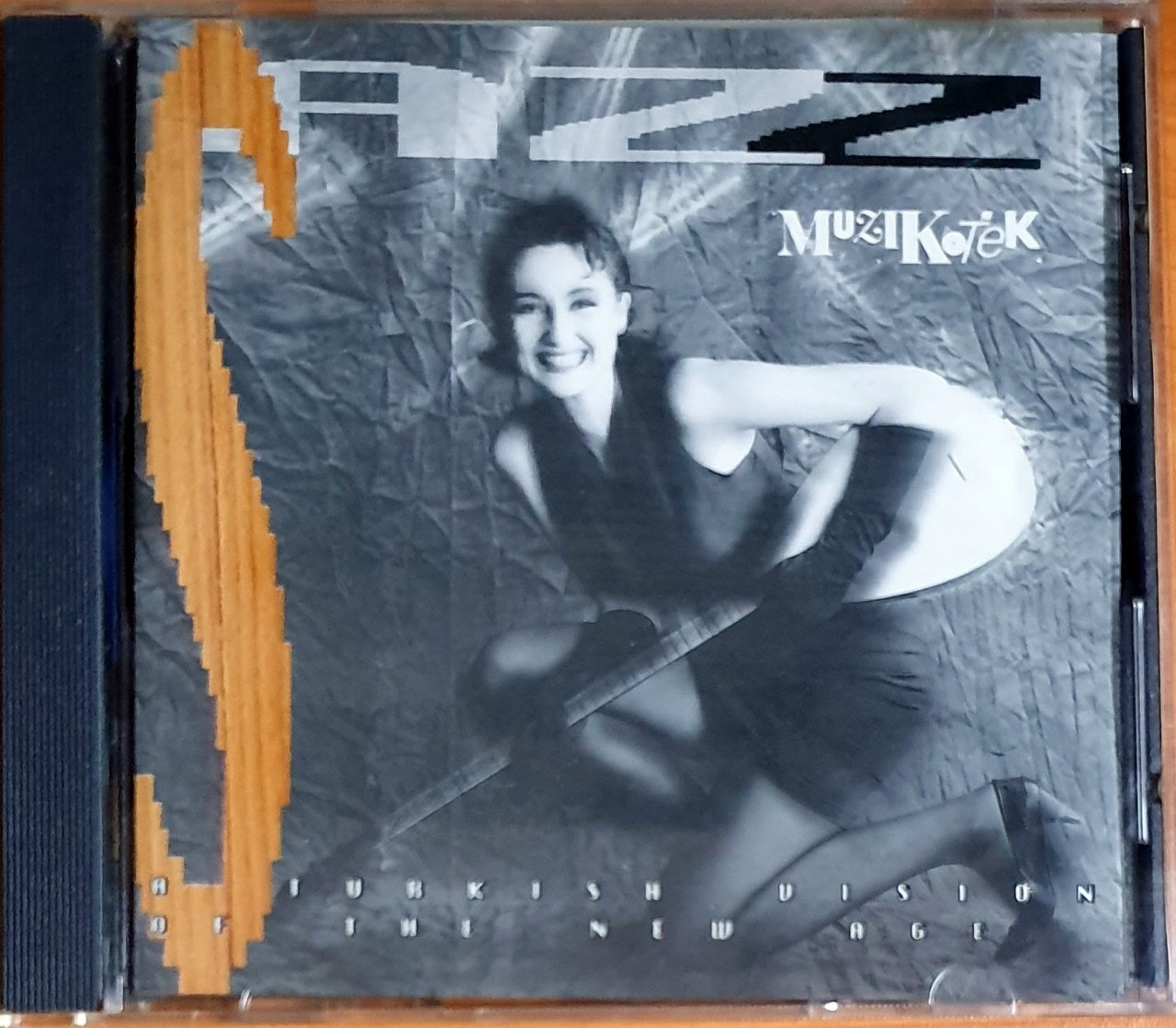 MUZIKOTEK'S SAZ / A TURKISH VISION OF THE NEW AGE / PRODUCED BY DAĞHAN BAYDUR (1990) - CD MUZIKOTEK 2.EL