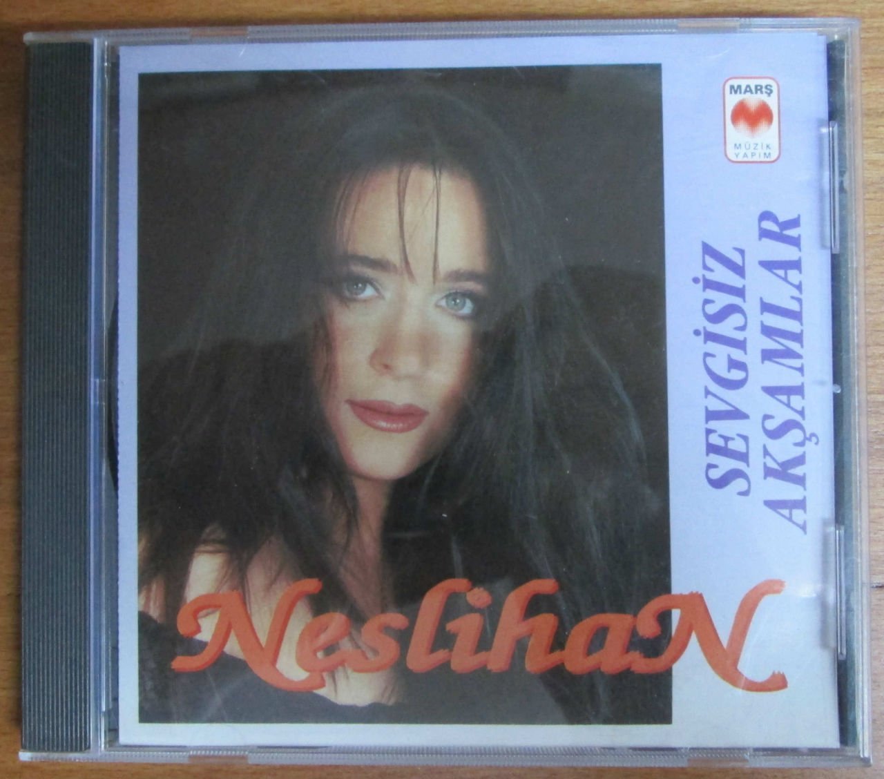 NESLİHAN - SEVGİSİZ AKŞAMLAR - CD 2.EL