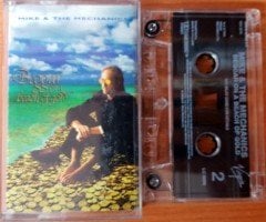 MIKE & THE MECHANICS - BEGGAR ON A BEACH OF GOLD CASSETTE MADE IN HOLLAND ''USED''