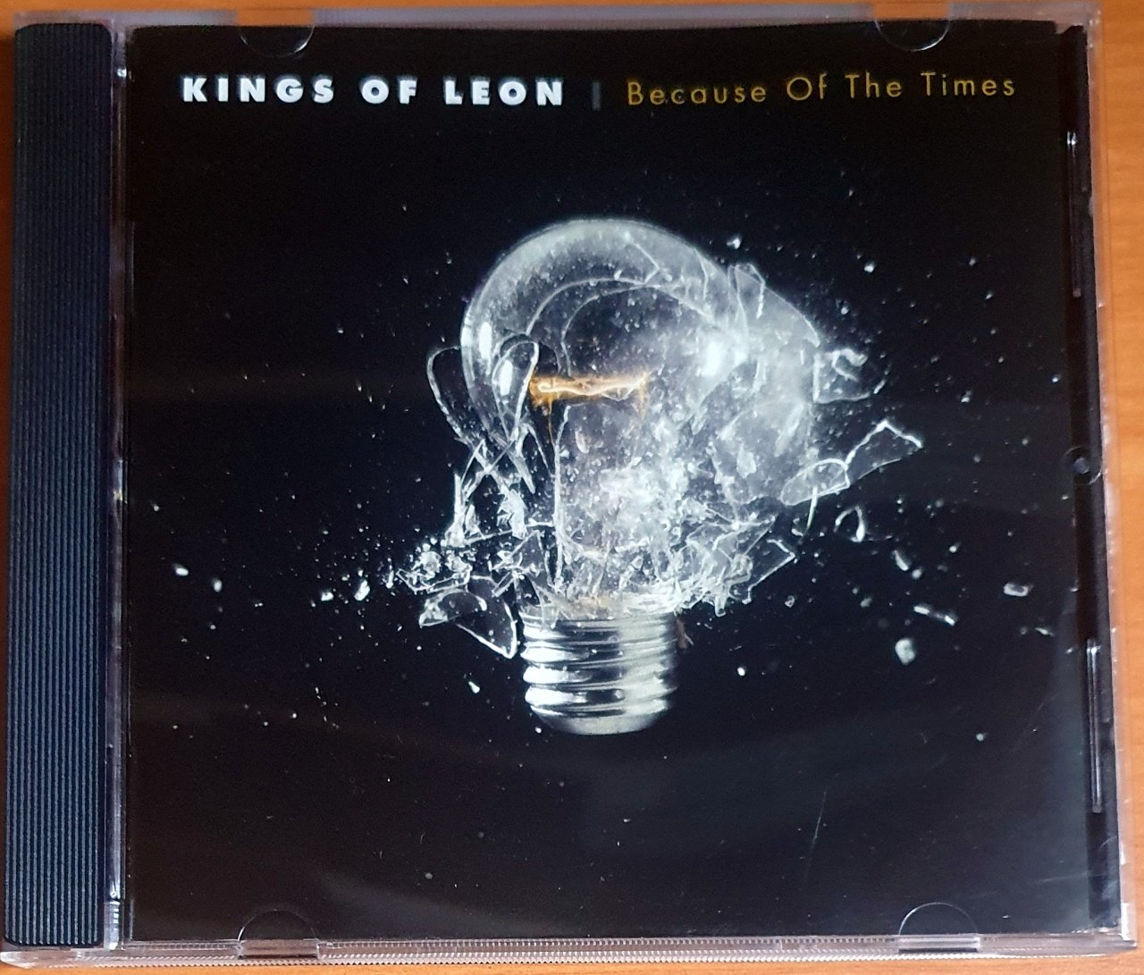 KINGS OF LEON - BECAUSE OF THE TIMES (2007) - CD 2.EL