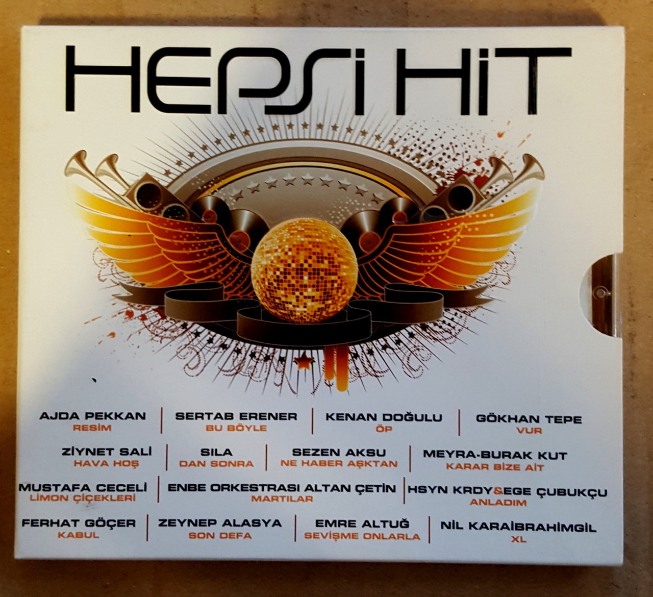 HEPSİ HİT - ÇEŞİTLİ SANATÇILAR - CD AJDA SERTAB ZİYNET SEZEN 2.EL