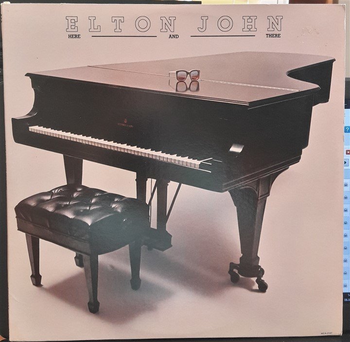 ELTON JOHN - HERE AND THERE (1976) - 2.EL PLAK