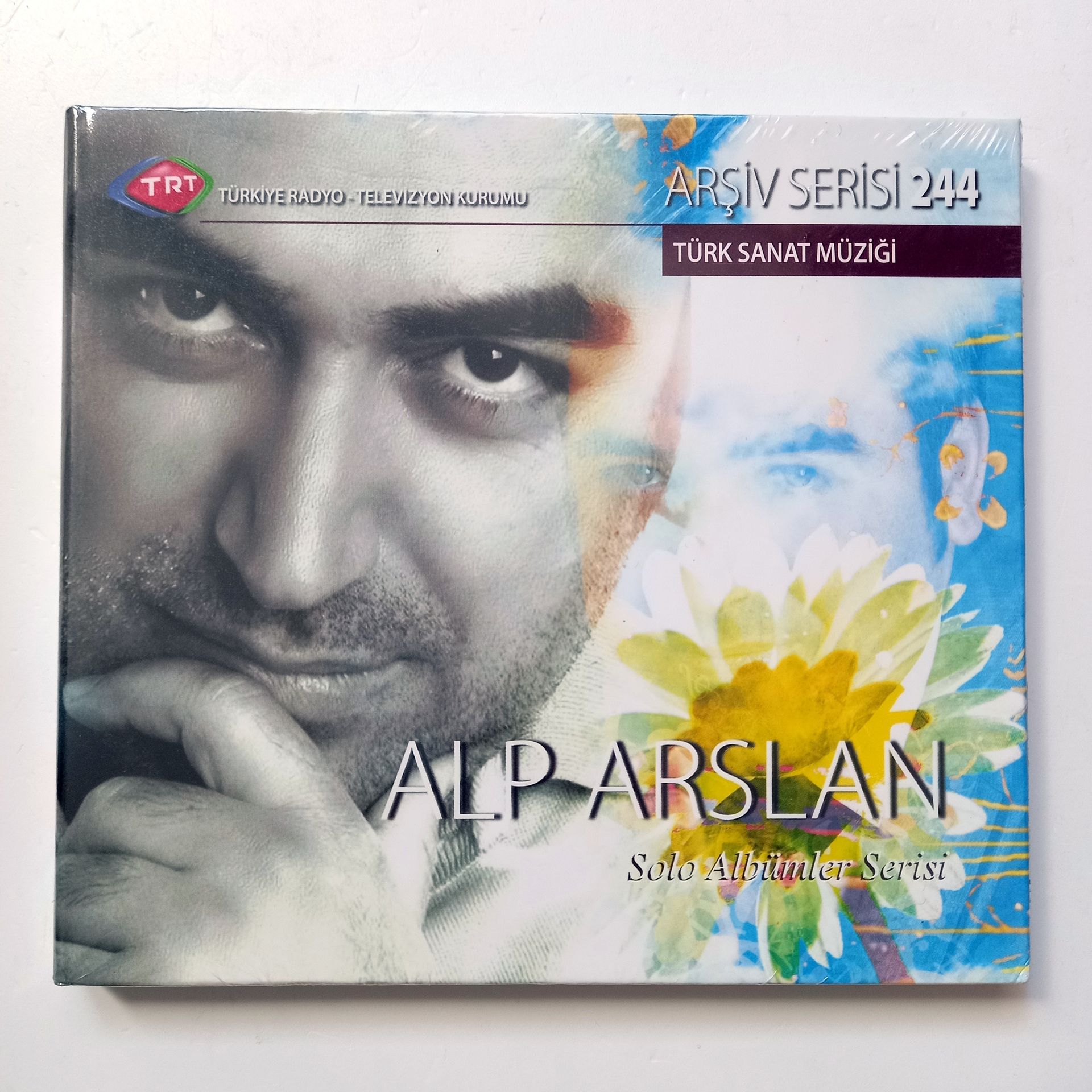 ALP ARSLAN / TÜRK SANAT MÜZİĞİ / TRT ARŞİV SERİSİ 244 - CD SIFIR