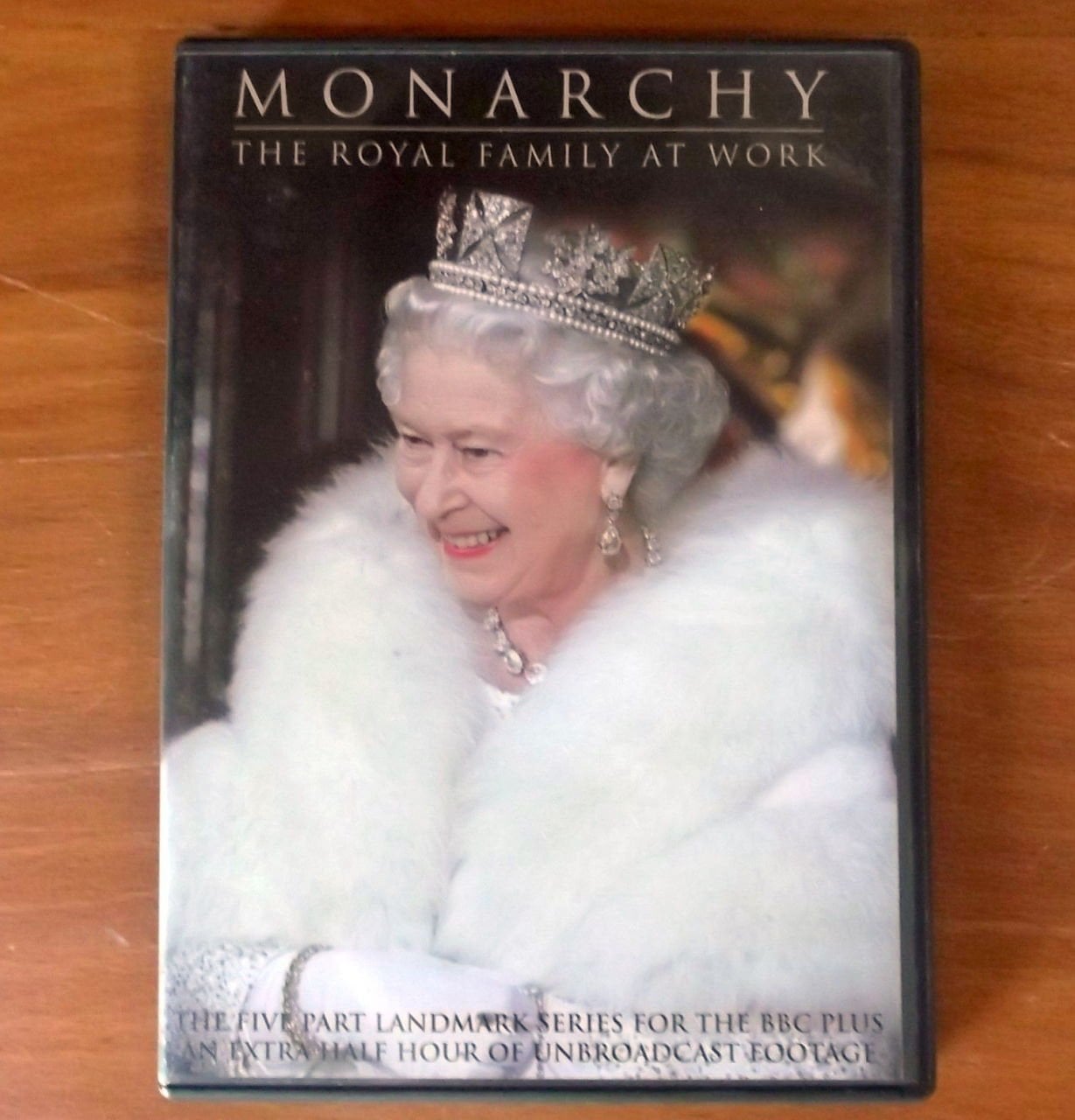 MONARCHY - BBC Belgeseli 2DVD 2.EL