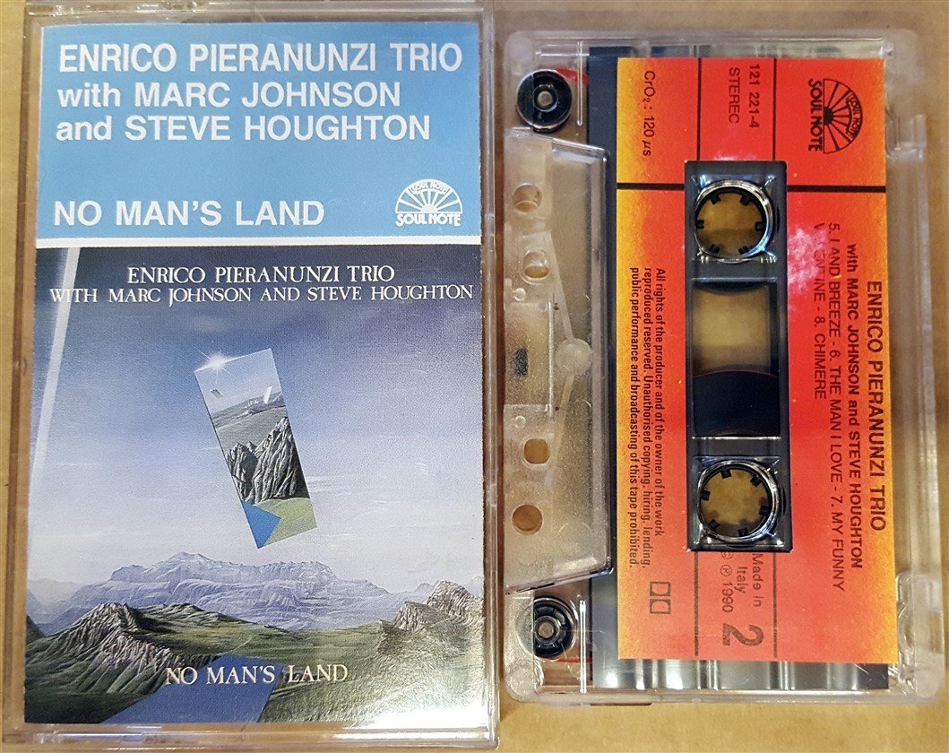 ENRICO PIERANUNZI TRIO - NO MAN'S LAND (1990) CASSETTE MADE IN ITALY ''USED''
