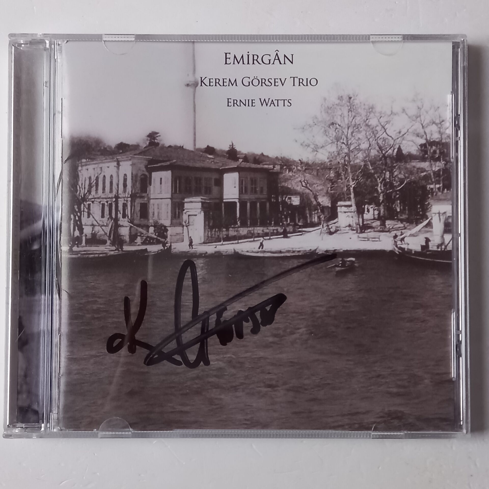 KEREM GÖRSEV TRIO AND ERNIE WATTS – EMIRGAN (2014) - İMZALI CD 2.EL