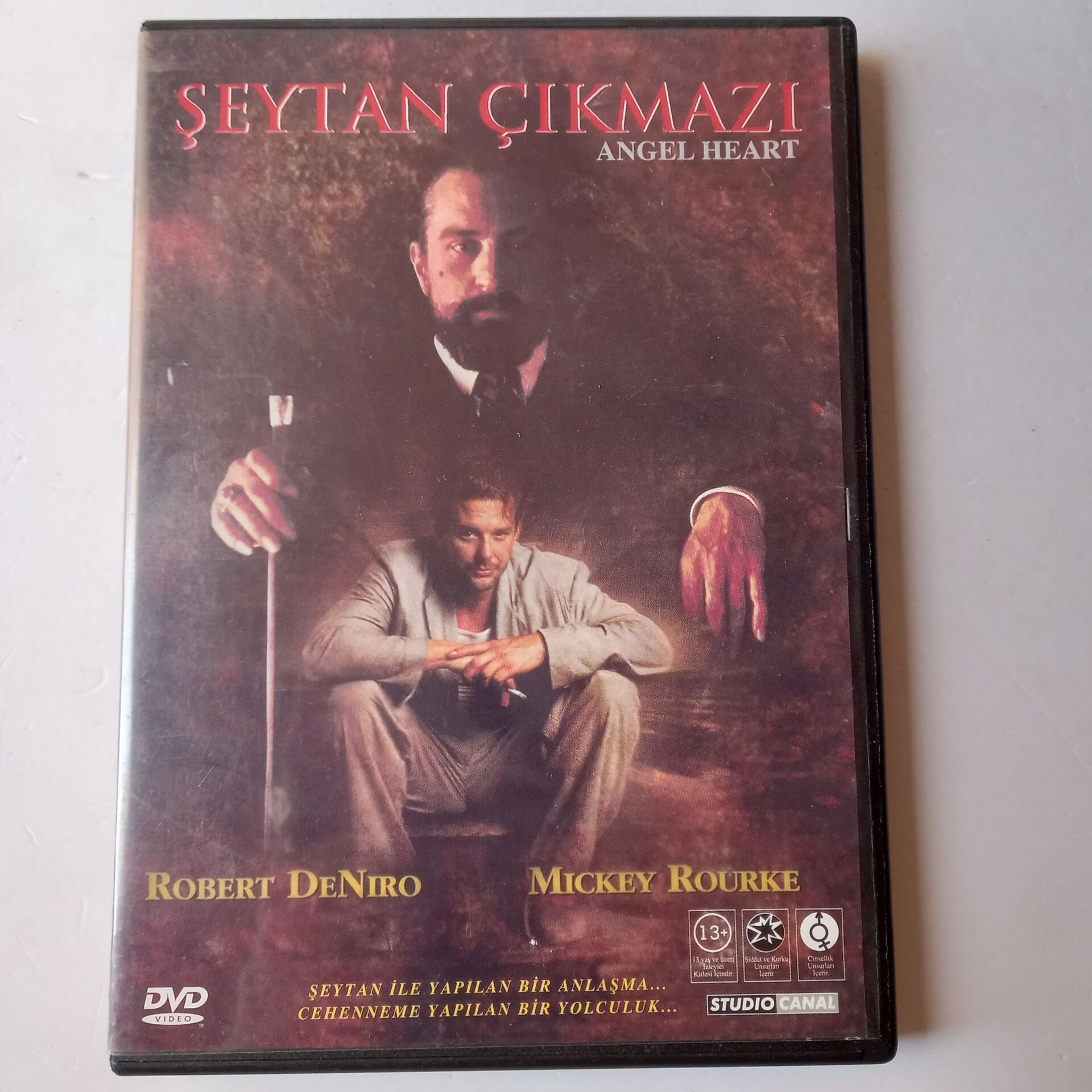 ŞEYTAN ÇIKMAZI / ANGEL HEART - ROBERT DE NIRO, MICKEY ROURKE - DVD 2.EL