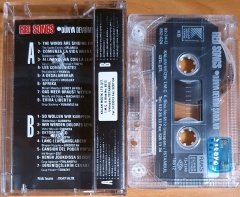 RED SONGS / DÜNYA DEVRİM ŞARKILARI (1992) - KASET KALAN MÜZİK 2.EL