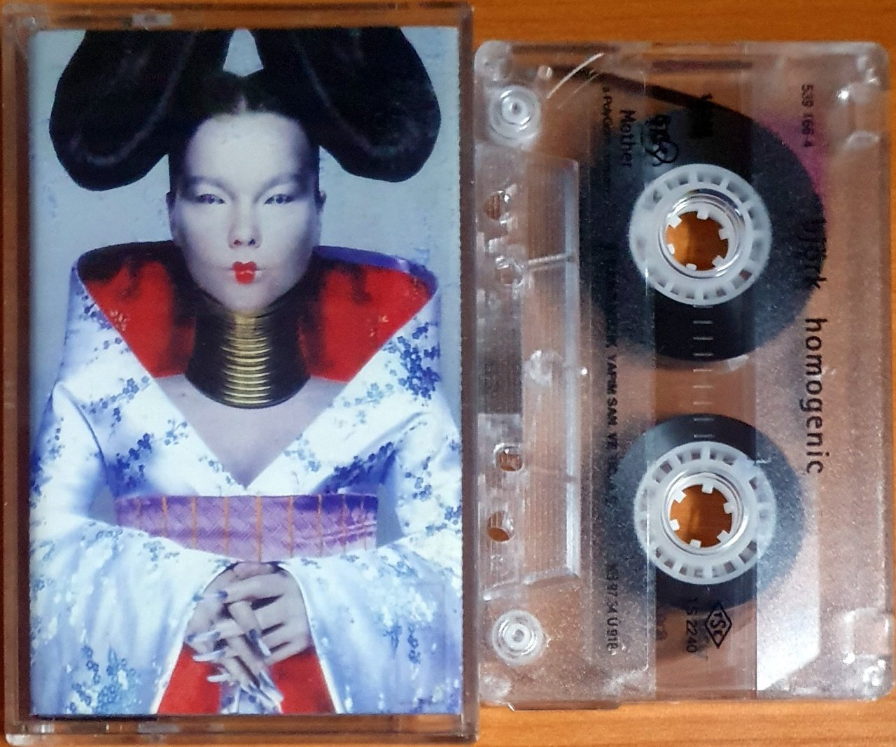 BJÖRK - HOMOGENIC (1997) - KASET 2.EL