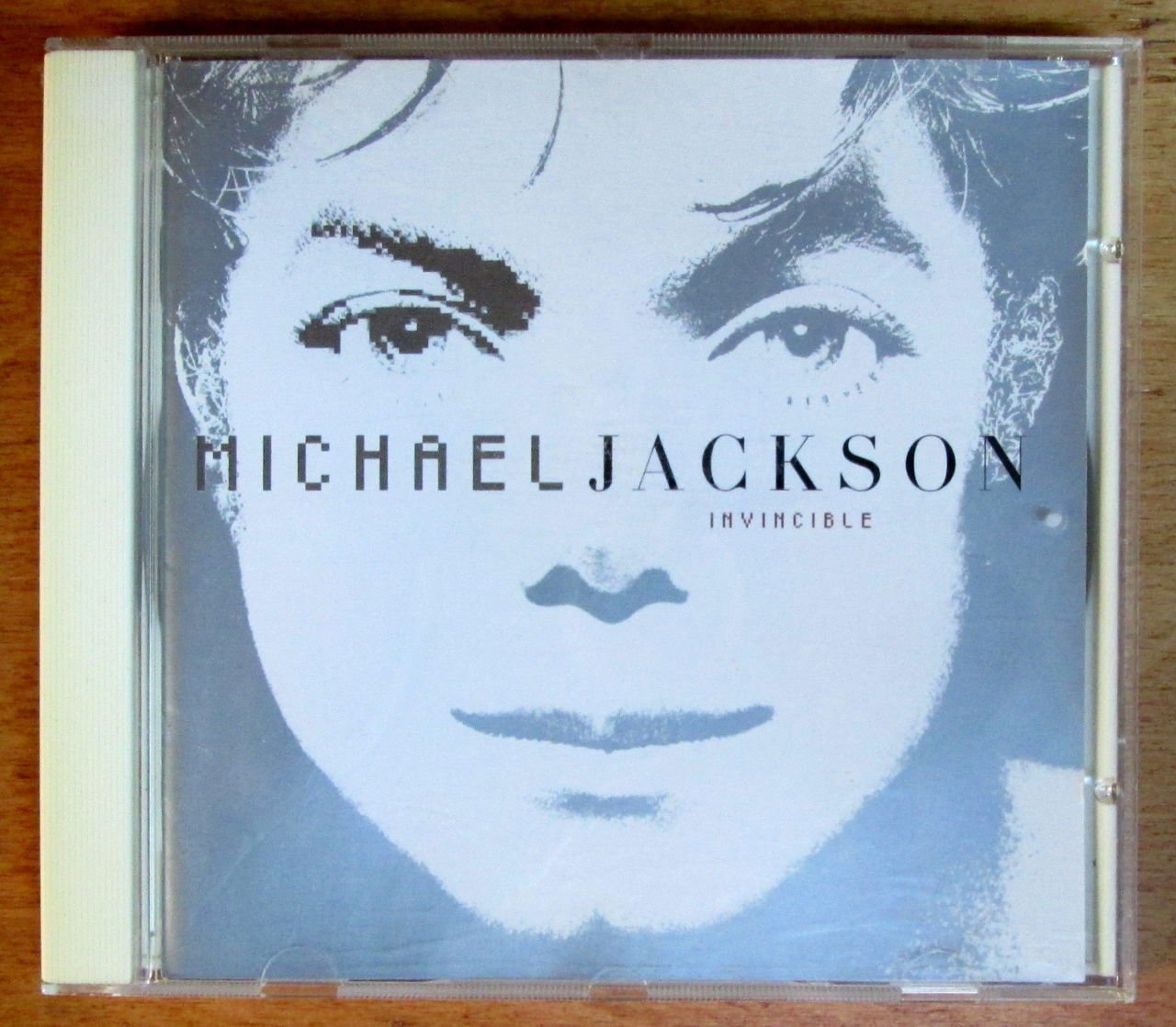 MICHAEL JACKSON - INVINCIBLE CD  2.EL