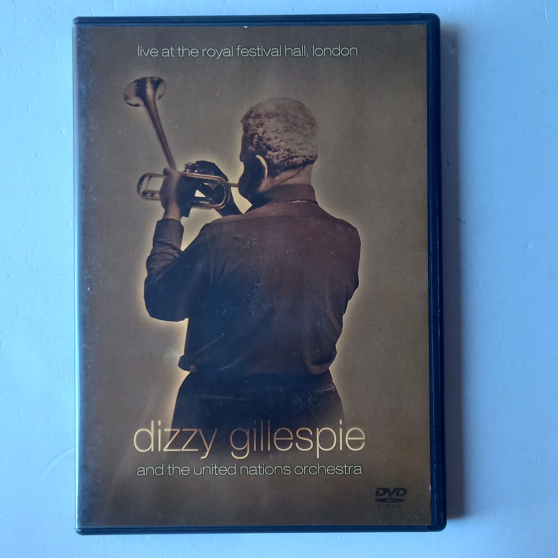 DIZZY GILLESPIE AND THE UNITED NATIONS ORCHESTRA – LIVE AT THE ROYAL FESTIVAL HALL, LONDON (2004) - DVD 2.EL